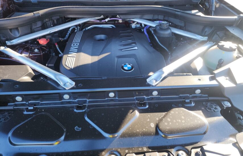 2025 BMW M5 xDrive40i M SPORT LINE