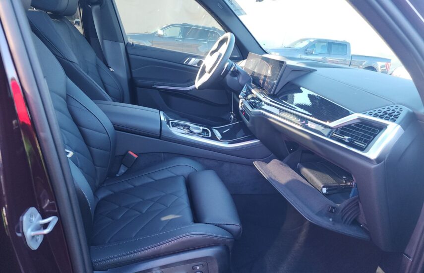 2025 BMW M5 xDrive40i M SPORT LINE