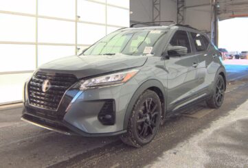 2023 Nissan Kicks SR