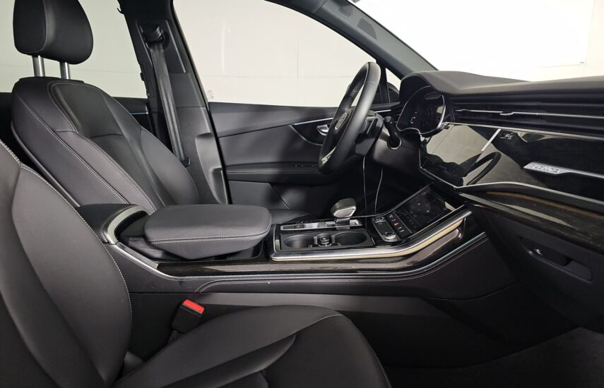2025 Audi Q7 Premium Plus 45 TFSI