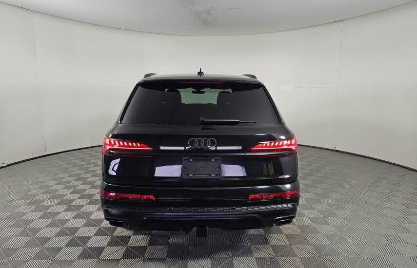 2025 Audi Q7 Premium Plus 45 TFSI