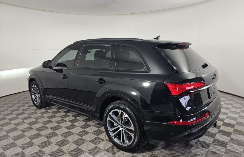 2025 Audi Q7 Premium Plus 45 TFSI