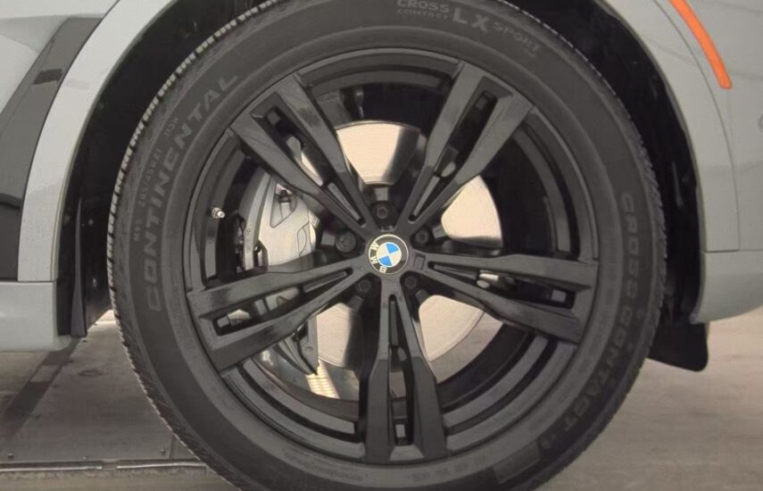 2023 BMW X7 Sports Activity
