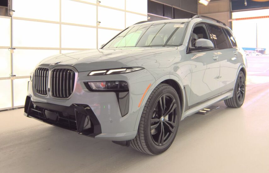 2023 BMW X7 Sports Activity