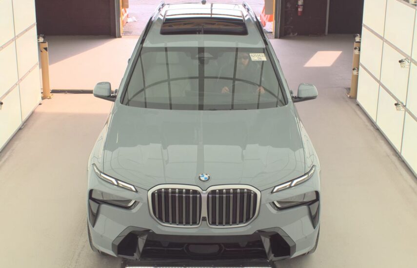 2023 BMW X7 Sports Activity