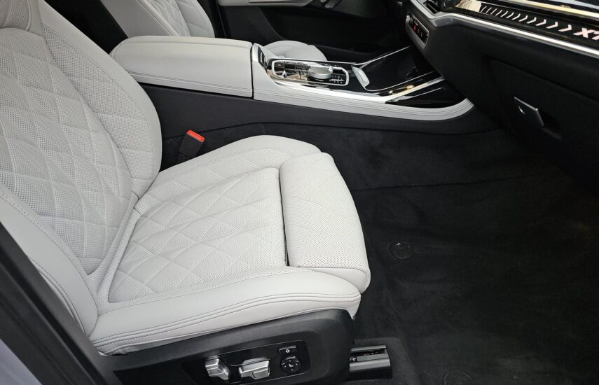 2023 BMW X7 Sports Activity