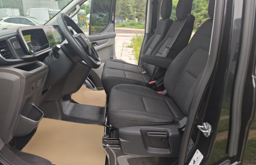Ford Transit 2023 2.0T Diesel Automatic Multi-Function Commercial Vehicle Short Wheelbase Low Roof 5/6 Seats