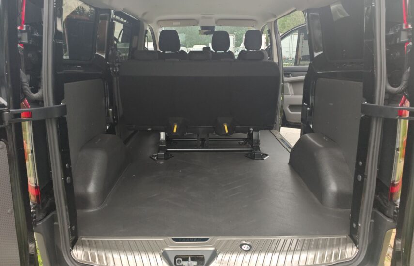 Ford Transit 2023 2.0T Diesel Automatic Multi-Function Commercial Vehicle Short Wheelbase Low Roof 5/6 Seats