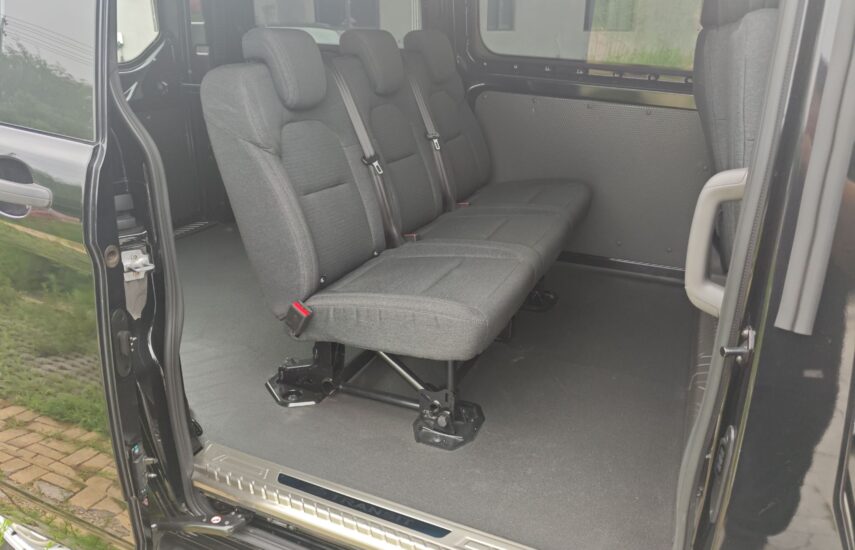 Ford Transit 2023 2.0T Diesel Automatic Multi-Function Commercial Vehicle Short Wheelbase Low Roof 5/6 Seats